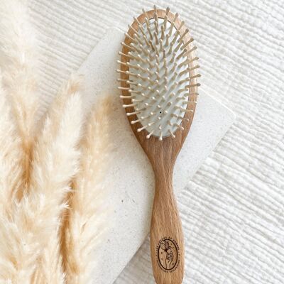 Hairbrush with wooden bristles