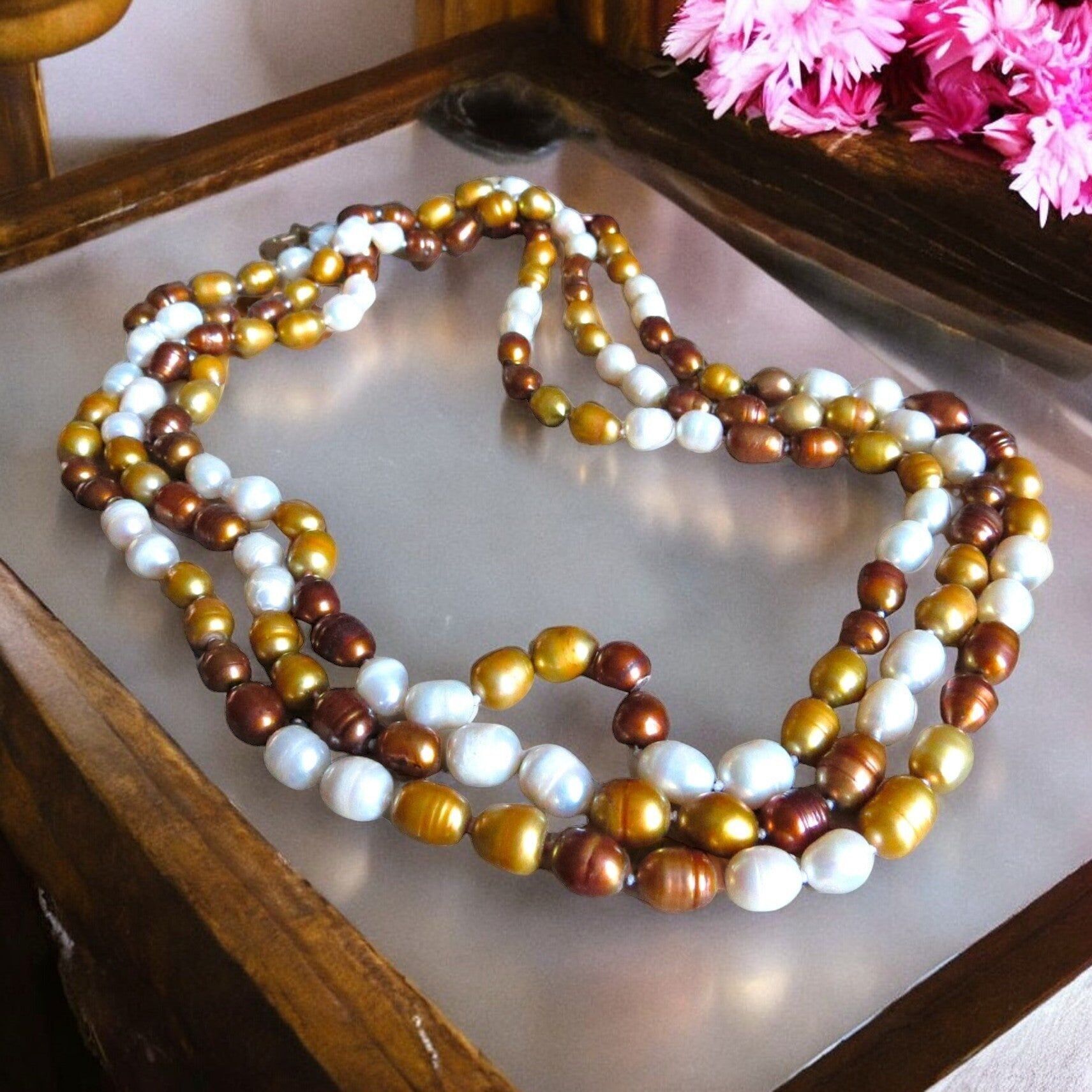 "NAPLES" necklace in mother-of-pearl with freshwater pearl beads
