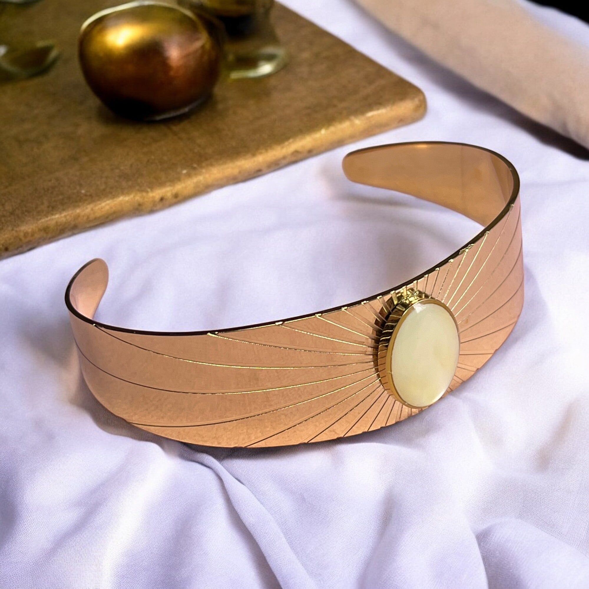 Bracciale adattabile "LYDIA" in acciaio con madreperla naturale