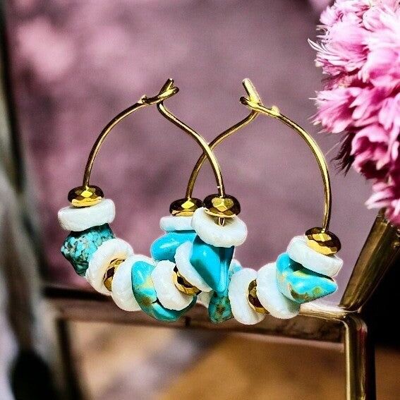 Orecchini "MONIQUE" Conchiglia di Turchese ed Ematite in acciaio placcato oro