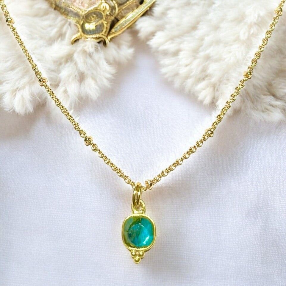 Ciondolo "TAYLOR", oro fino, pietra Labradorite