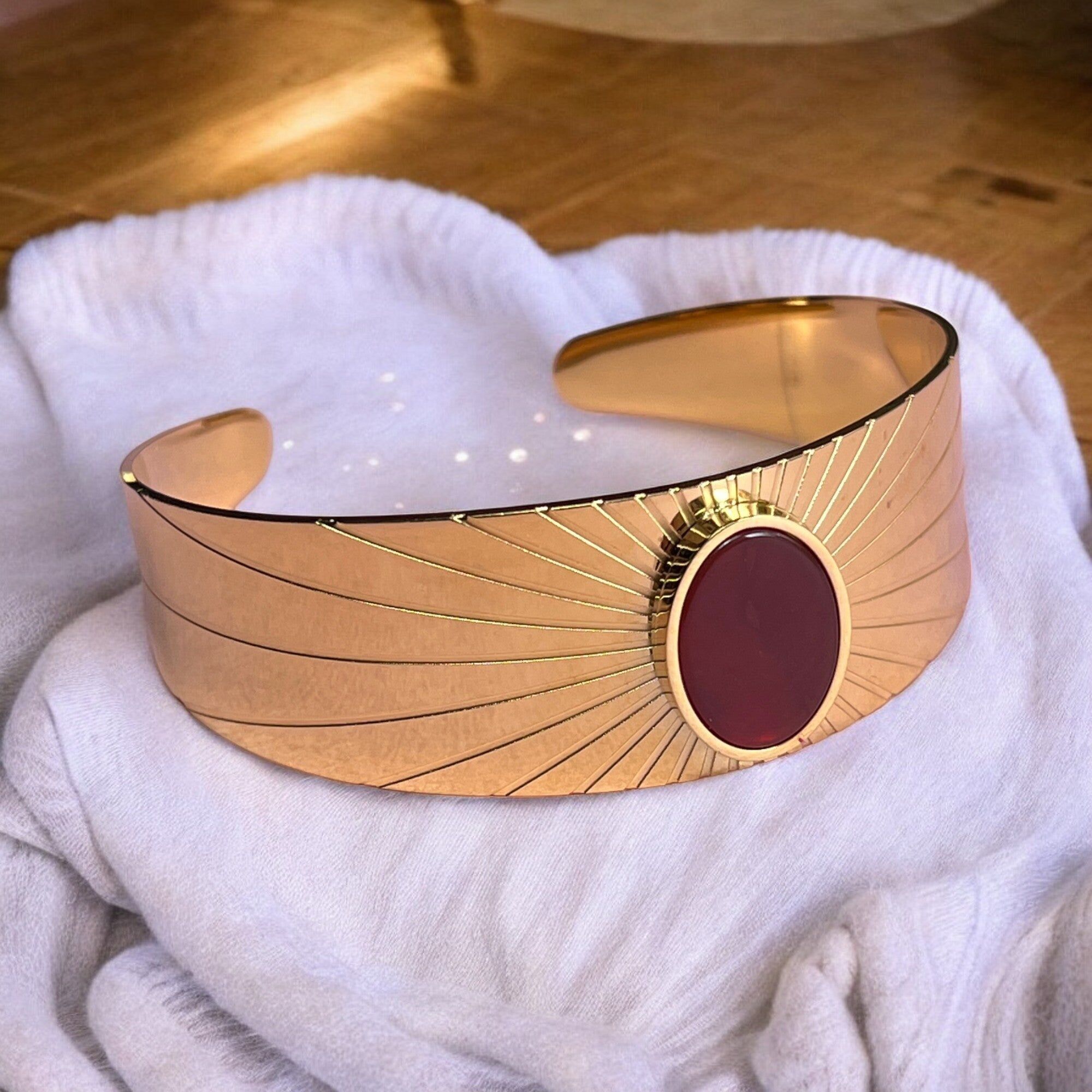 Bracciale adattabile “ZORA” in acciaio con Corniola