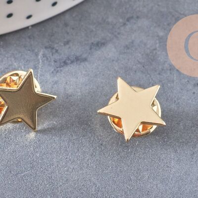 Gold-plated brass star pin brooch 14mm, x1 (G10551)