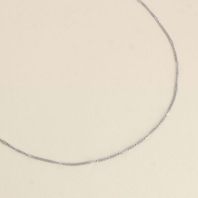 Necklace - choker, simple link, fine and flattened curb chain type