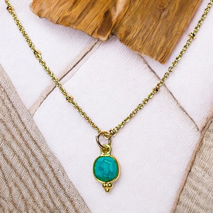 Ciondolo "LORENA" dorato in oro zecchino con pietra Turchese