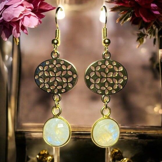 Orecchini “MADELINE” in oro fino e pietra di luna