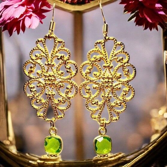 Boucles d'oreilles "CAPUCINE" dorées or fin pierre de Péridot