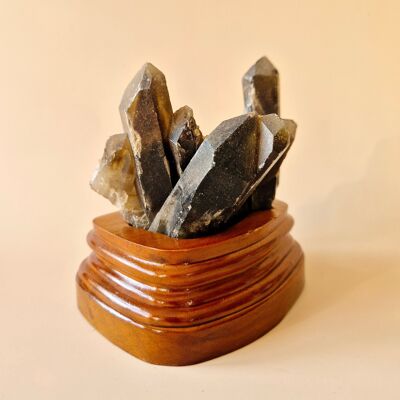 Grappe de quartz fumé brut XL sur support en bois – n° 5, 372 grammes