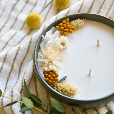 Manon Scented Floral Candle - Tiare Flower