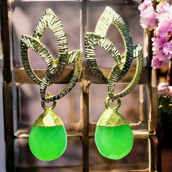 Orecchini "LILY" in oro fino, Calcedonio verde
