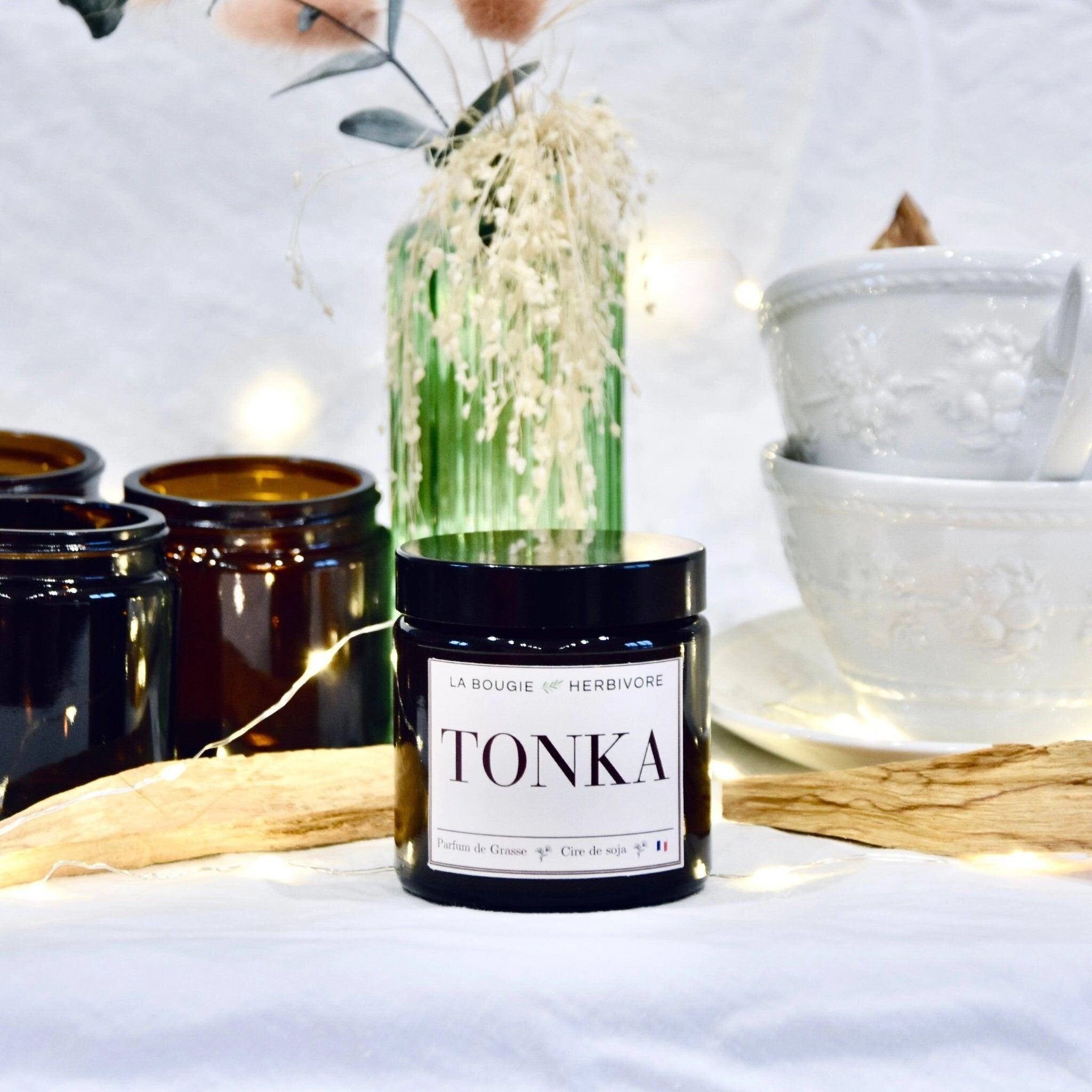 Tonka scented candle with vegetable soy wax 90g