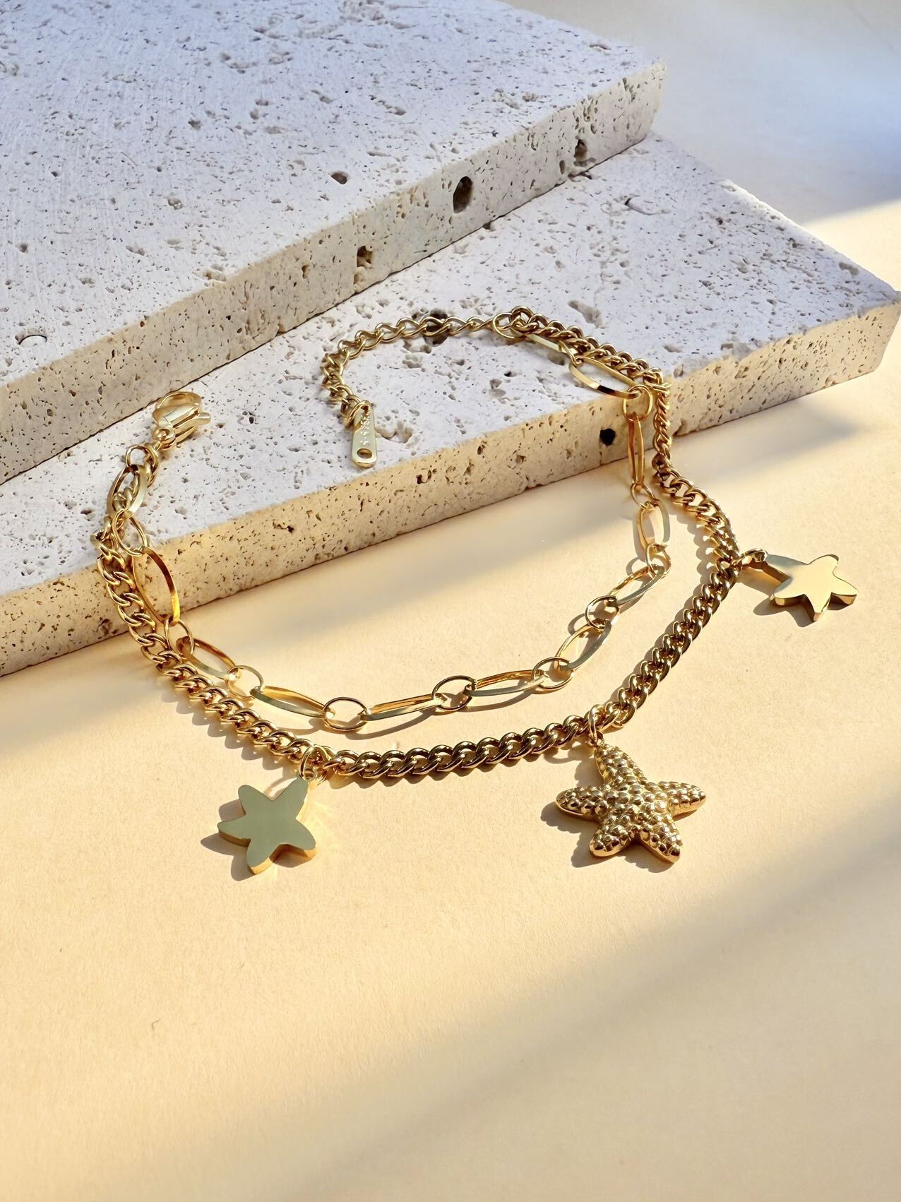 Pulsera de doble vuelta con dije de estrella – Acero inoxidable