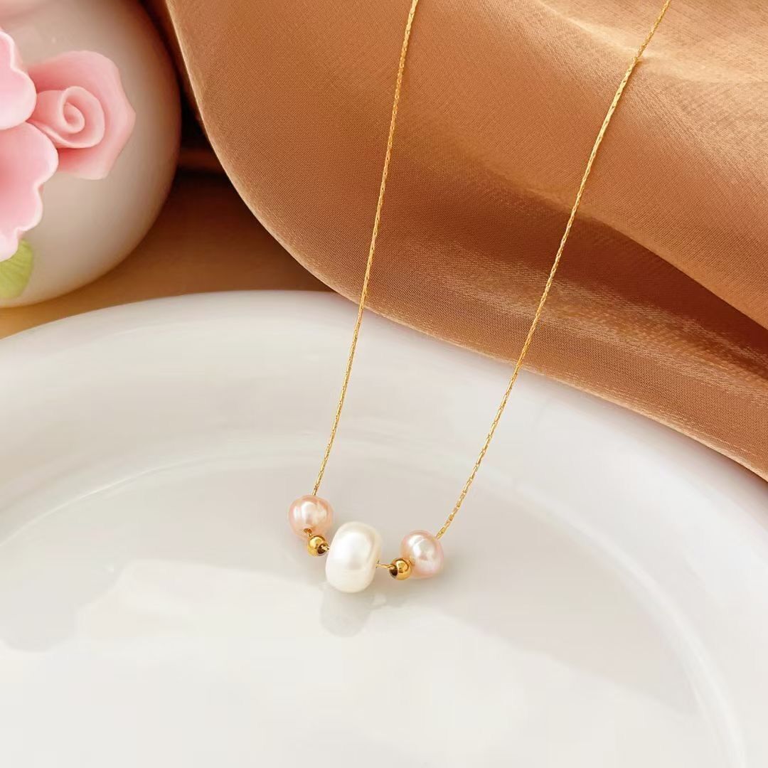 Freshwater pearl necklace