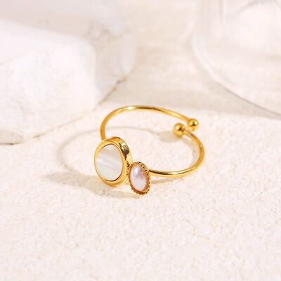 Bague dorée perle en goutte avec nacre à côté