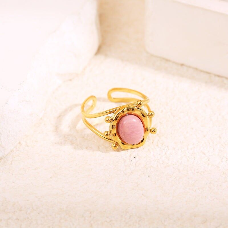 Anello boemo con pietra ovale rosa