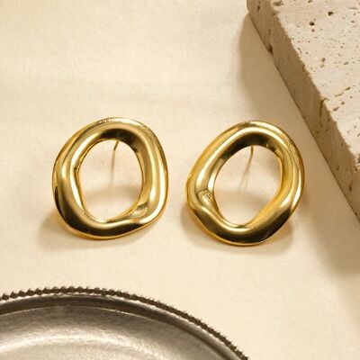 Brushed gold stud earrings with a thick ring