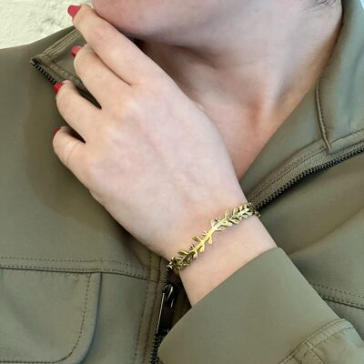 Bracelet délicat en forme de feuille