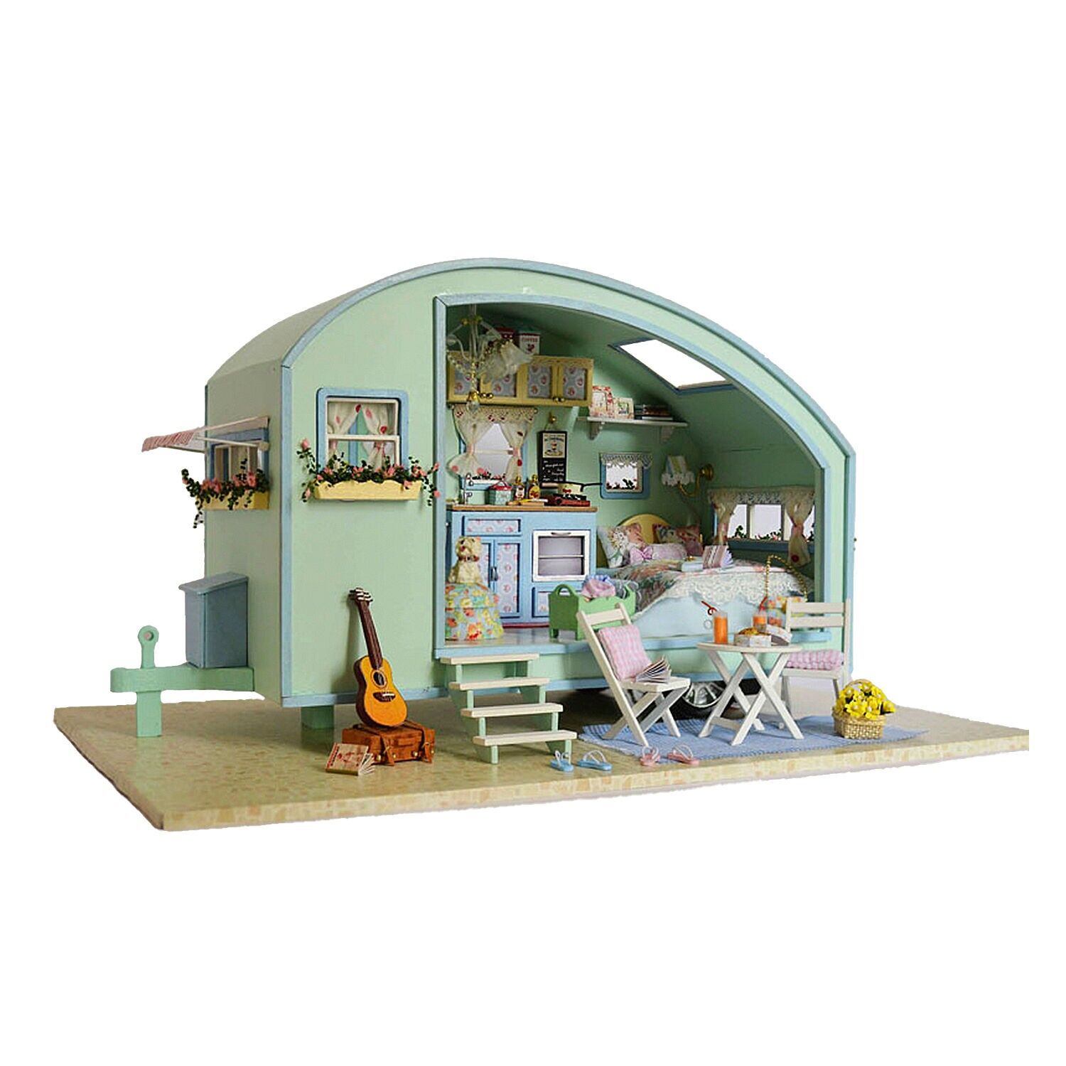 Caravan, un viaggio nel tempo. Modello 3D realistico, con grande dettaglio e luci LED. Colore:Multicolore