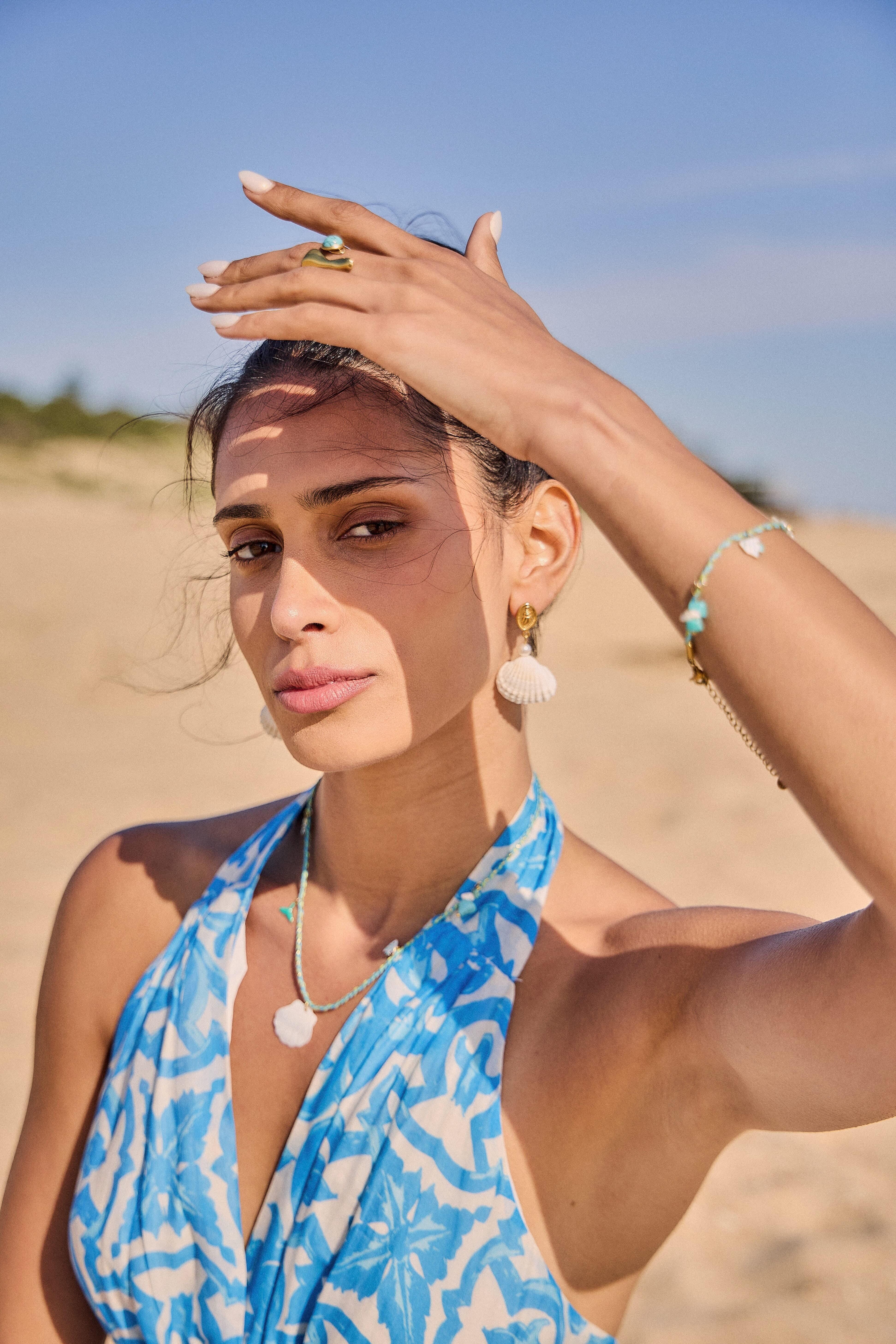 „Golden Ocean“ Ohrringe – Edelstahl & natürliche Muschel