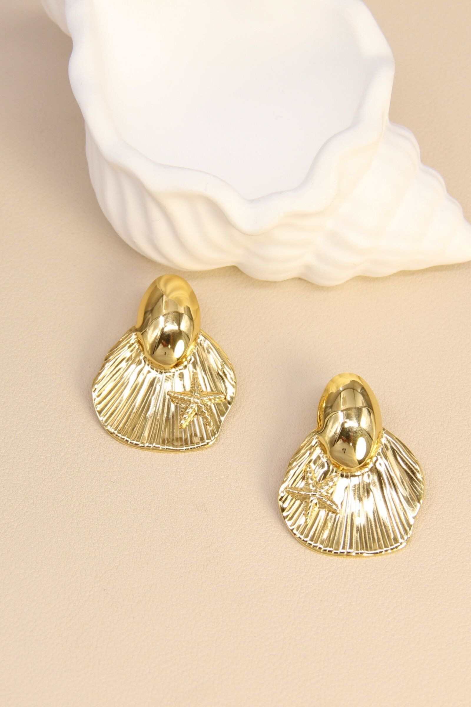 Boucles d’oreilles coquillage & étoile – Acier inoxydable