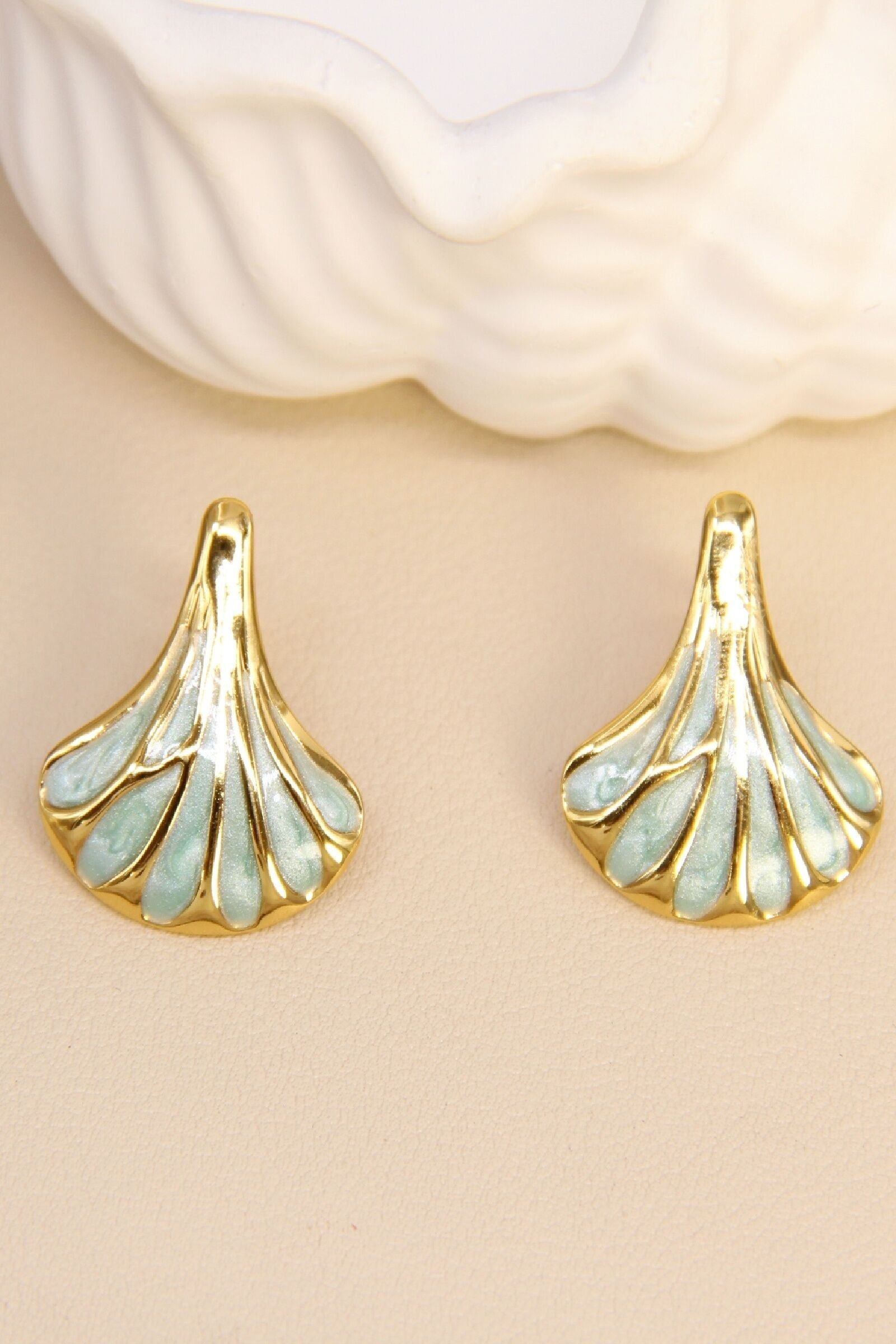 Boucles d’oreilles éventail émaillé en acier inoxydable – plusieurs couleurs