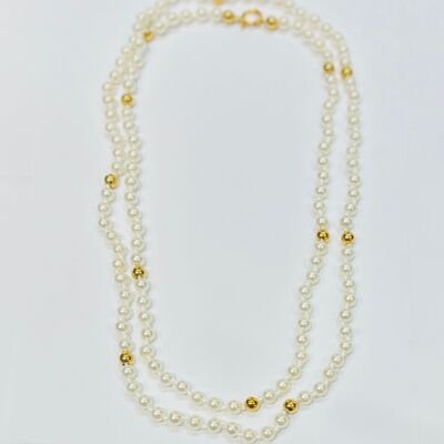 Collana con perle in resina madreperla e acciaio placcato oro, raffinata e chic