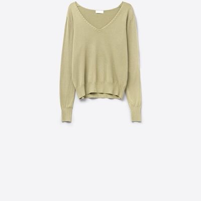 Camel sweater with V neckline