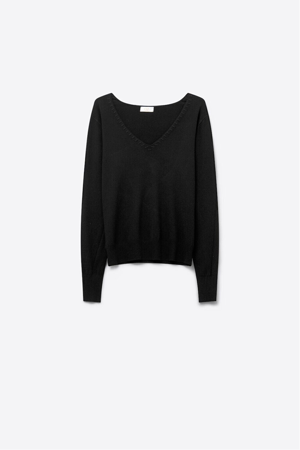 Maglione nero con scollo a V