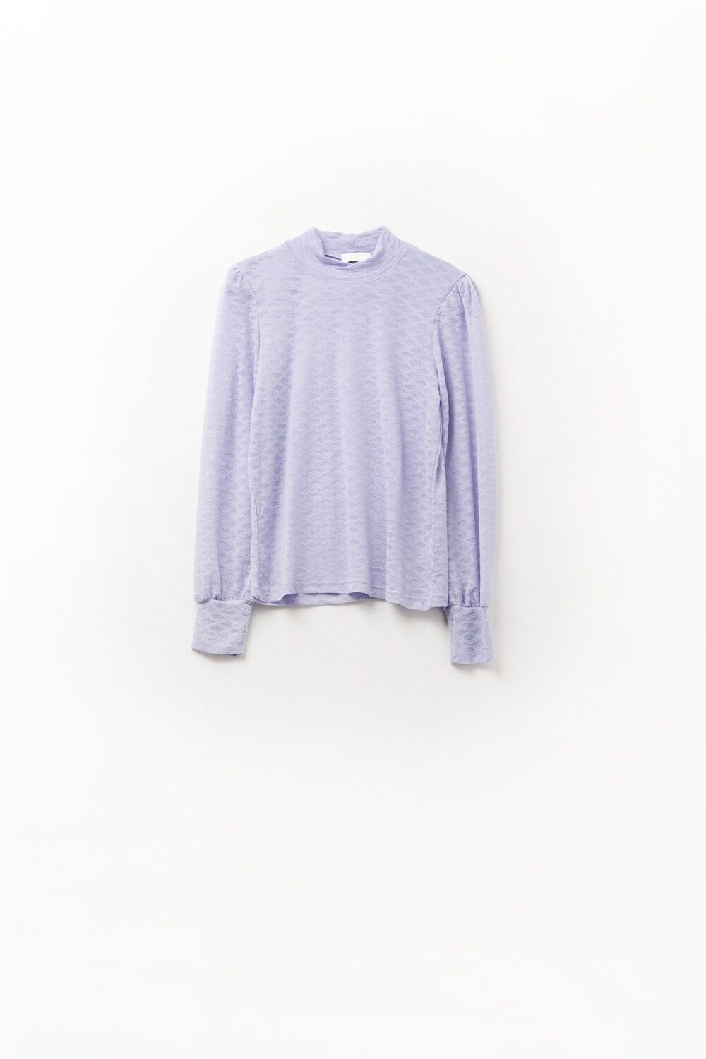 Top in pizzo lilla con collo alto e polsini