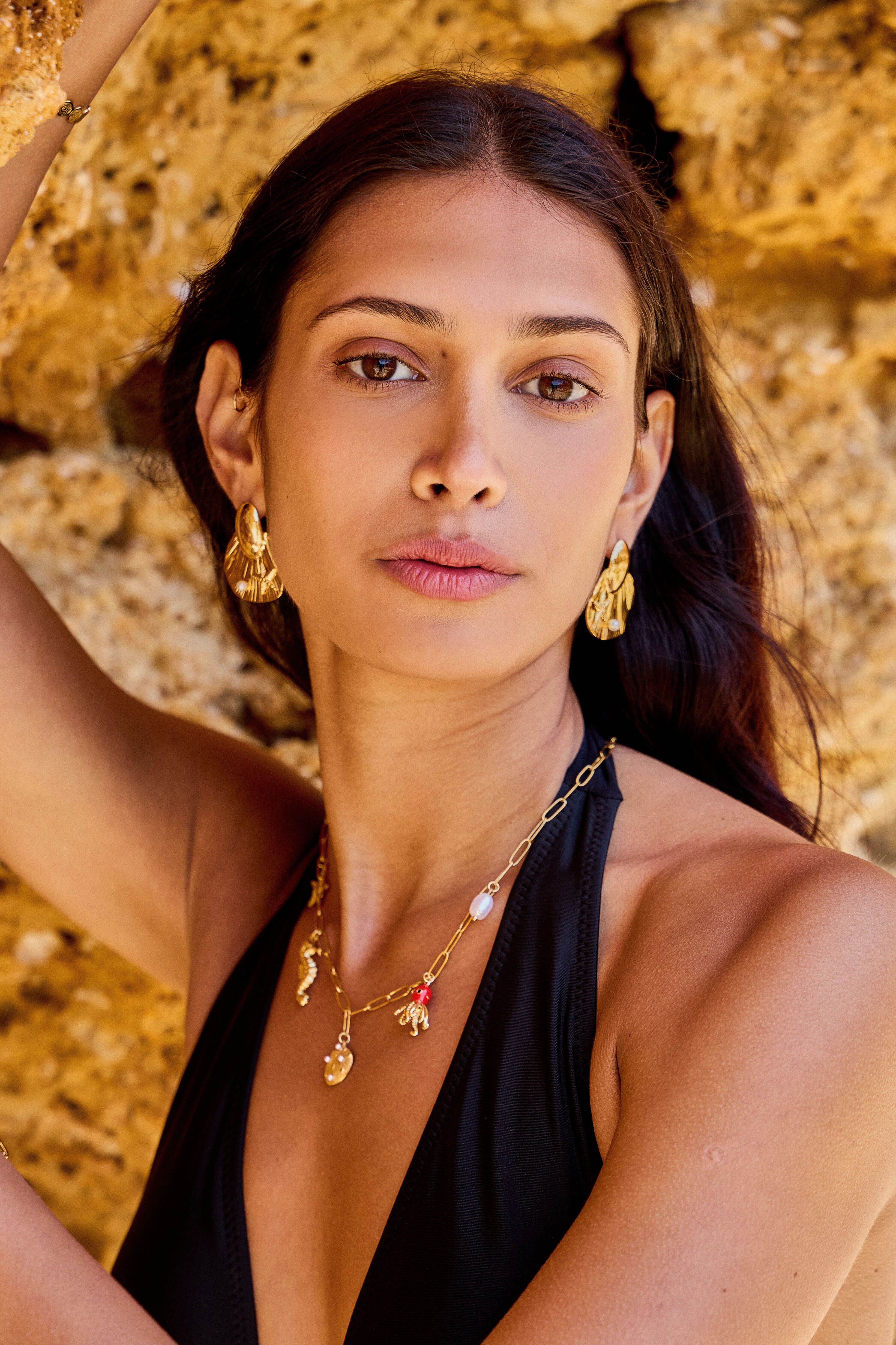 Edelstahl-Charm-Halskette mit Meeresmotiv – Ozean-Glitzer