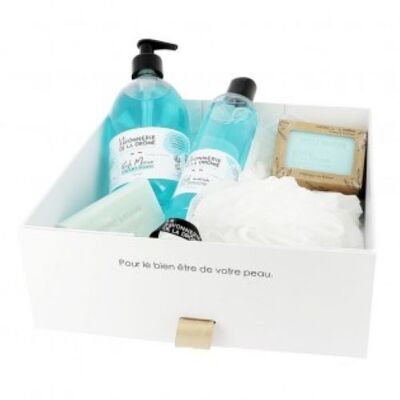 Coffret Voile Marin Lavant Main 500ml / Douche 250ml / Savon Parfumé 100gr / Eau de Toilette 50ml / Fleur de douche