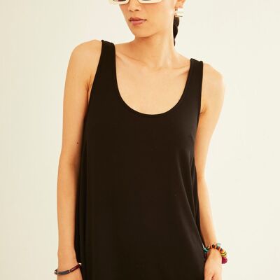 Robe noire sans manches facile