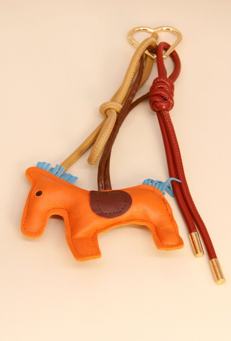 Porte-clés & Bijoux de Sac Poney – Élégance Équestre