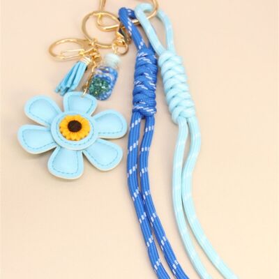 Flower Bag Charm / Keyring – Elegance and Natural Charm