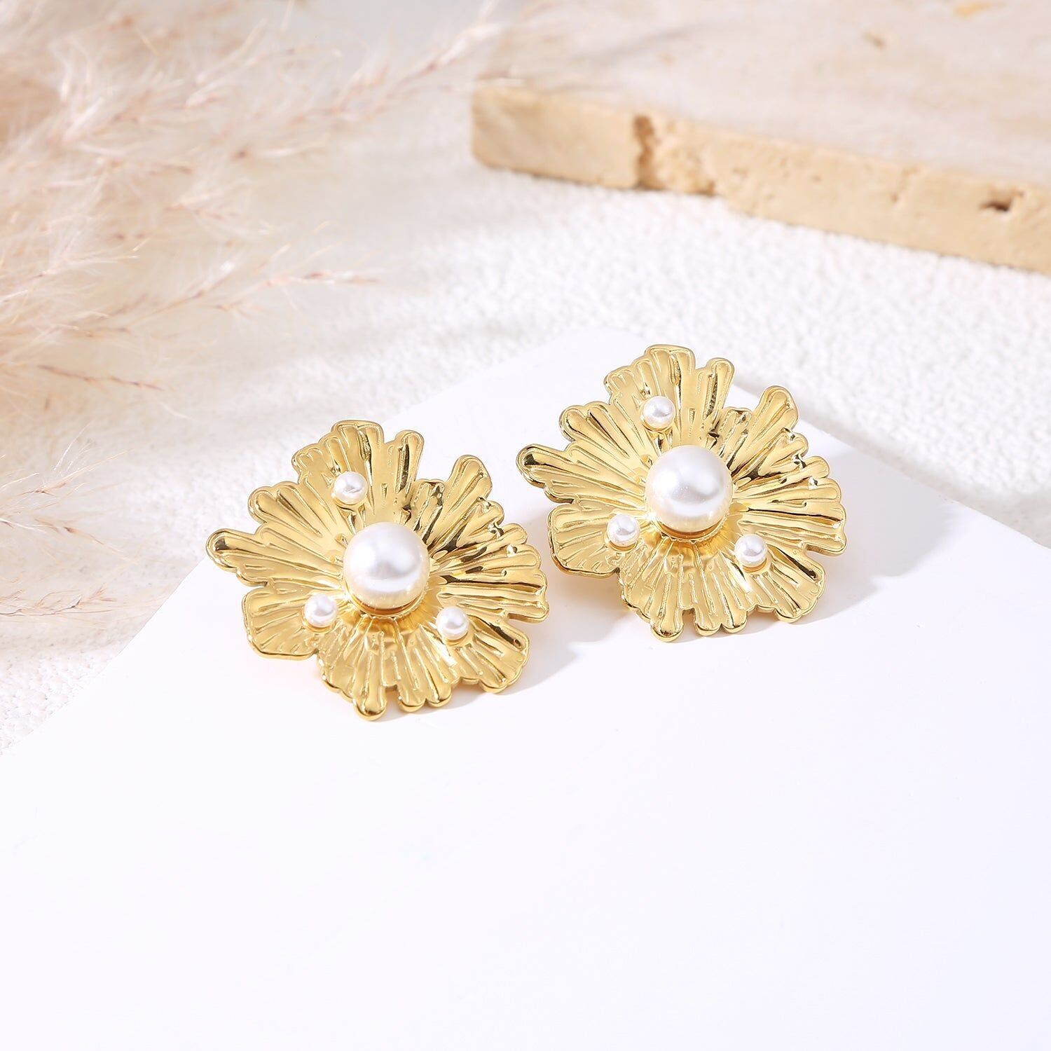 orecchini con perline martellate