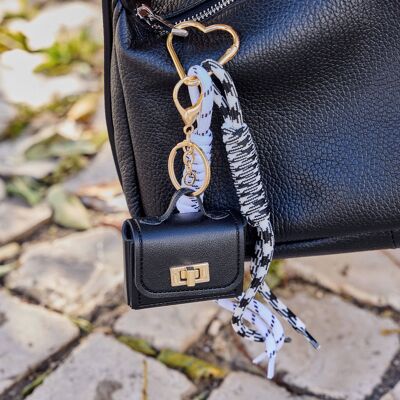 Bag Charm & Keychain Earphone Case – Elegance and Practicality for Everyday Use