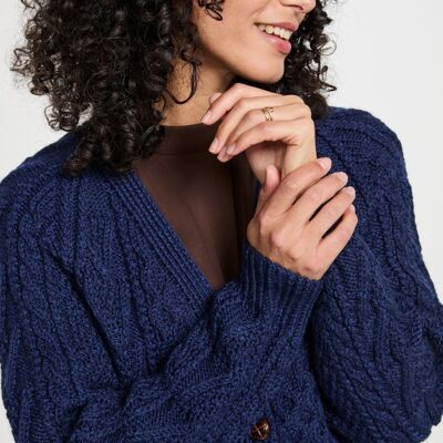Glenisland Cardigan da donna lavorato a mano con scollo a V - Blu navy