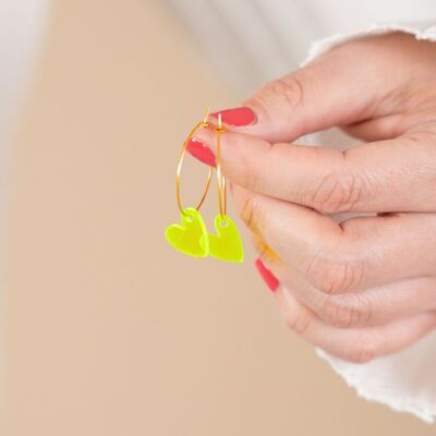 Boucles d'oreilles créoles Lume Charms | Cœur jaune fluo