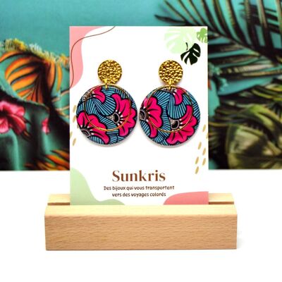 Boucles d’oreilles artisanales wax en bois et résine – Design floral rose turquoise – Fabriqué en France