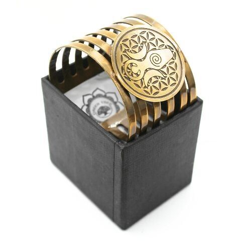 Bracciale rigido in ottone con spirale, mezzaluna e fiore della vita