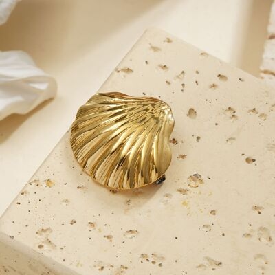 Broche aimantée coquillage doré