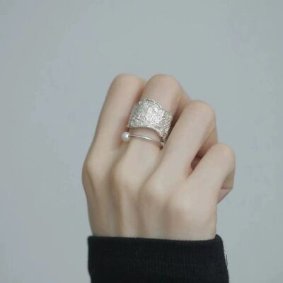 Bague ajustable en argent sterling avec perle texturée