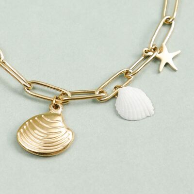Pulsera de cadena de eslabones dorados con colgantes de concha