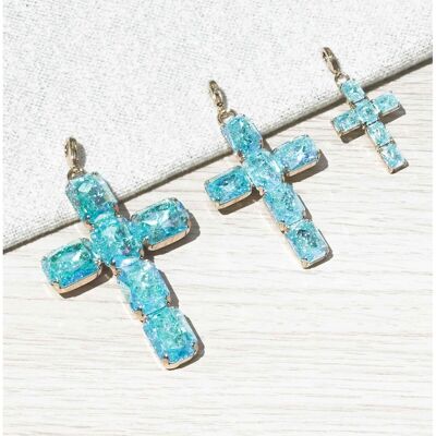 Colgante de cruz de cristal con efecto craquelado turquesa