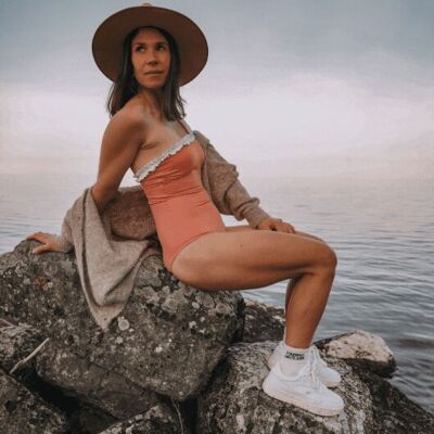 Traje de baño asimétrico de una pieza para mujer