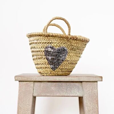 Panier bébé cœur argenté – Mini panier tissé à la main avec détail cœur brillant
