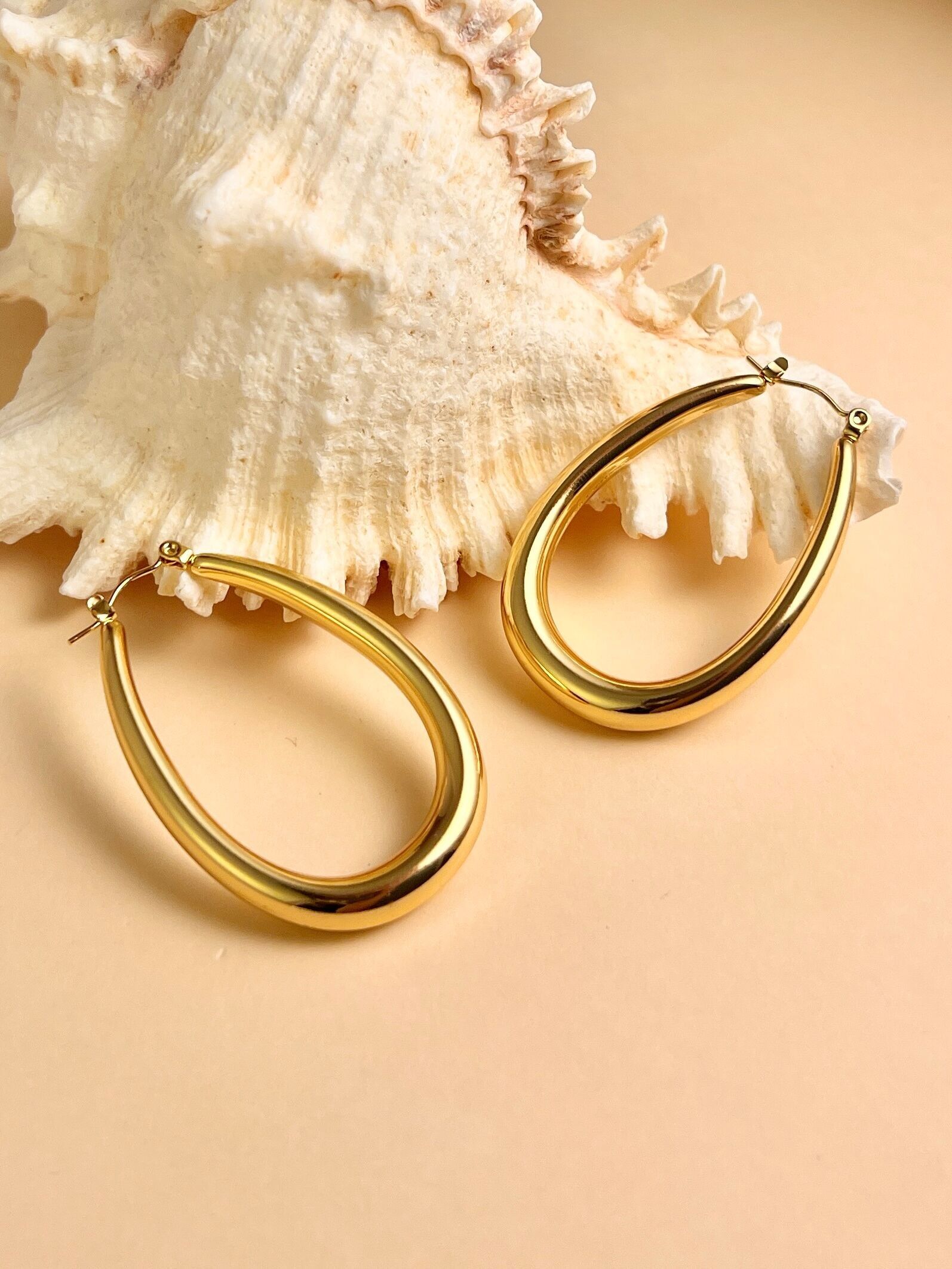 Elegant modern gold stainless steel oval hoop earrings