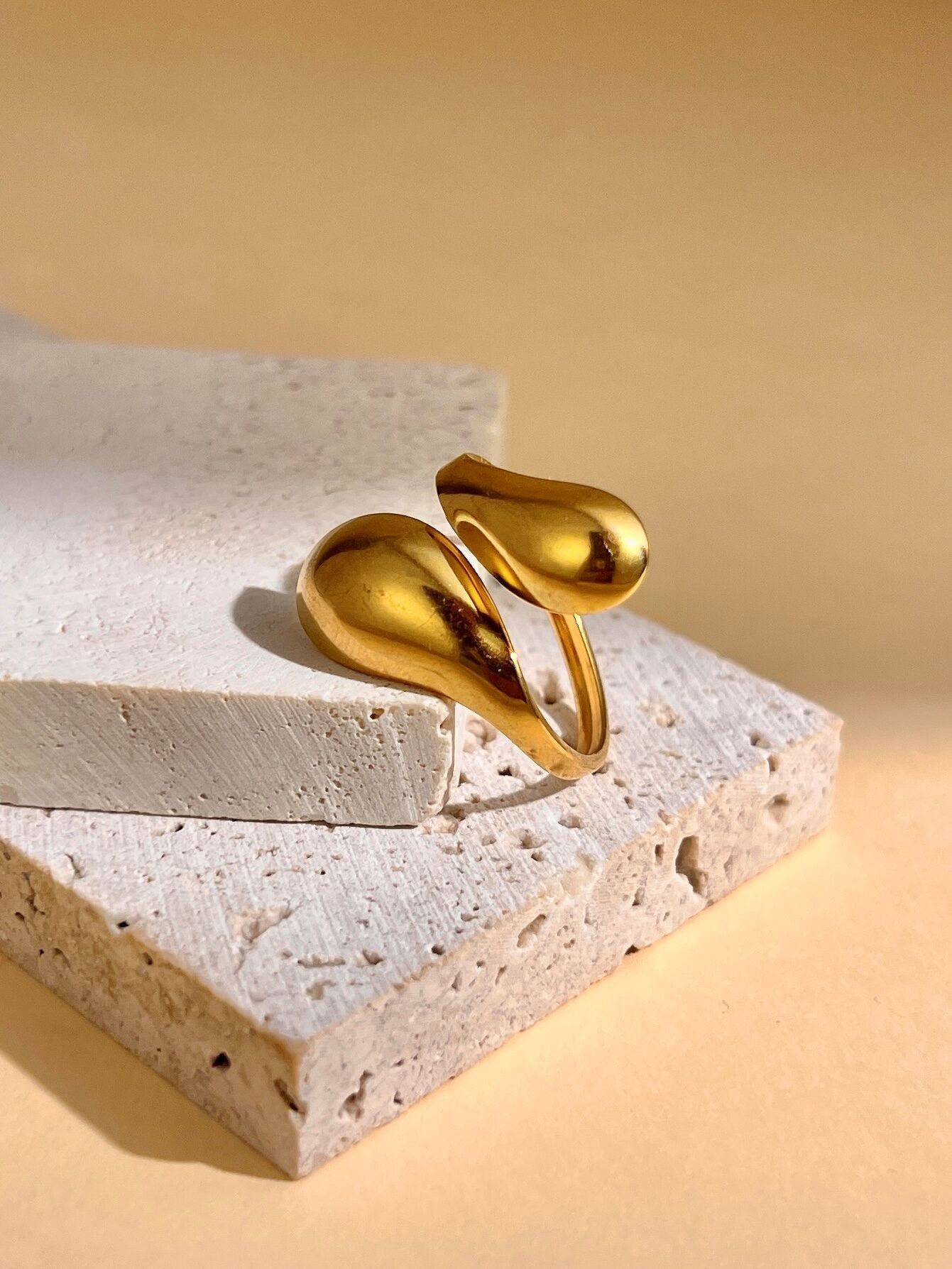 Bague ajustable en acier inoxydable en forme de deux gouttes