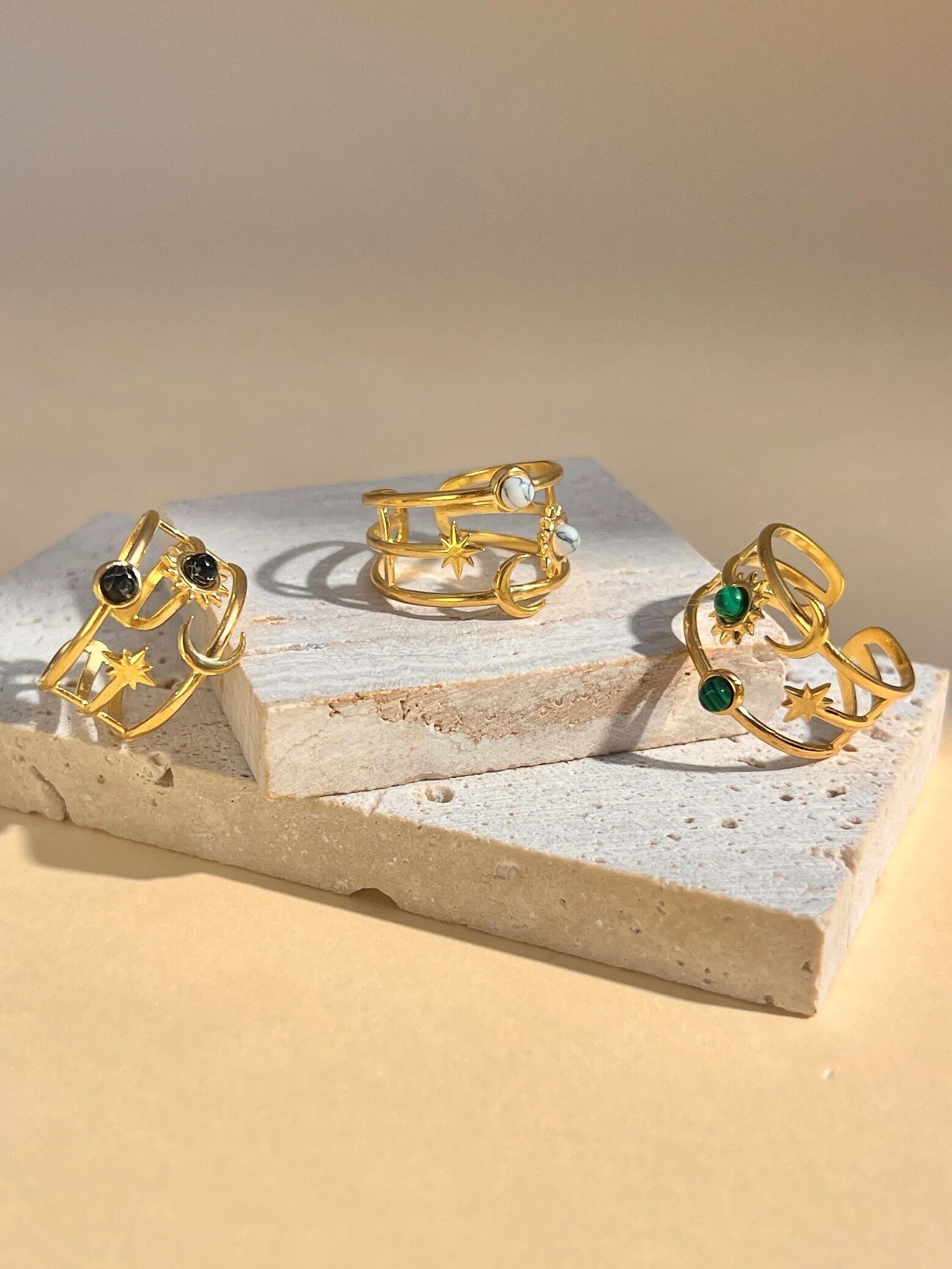 Verstellbarer Mond-, Stern- und Sonnenring mit Stein