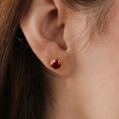 Pendientes de oro de 9 quilates con granate